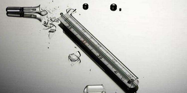 2岁男孩咬碎体温计后误吞水银,儿童咬破温度计误吞水银怎么办