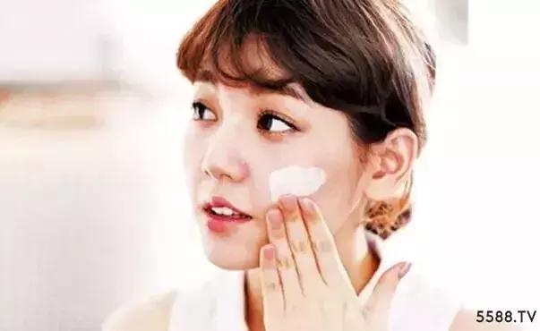 防晒霜好还是隔离霜好,防晒霜和隔离霜哪个更有必要