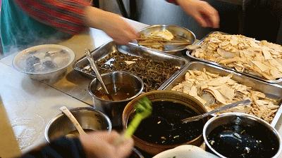 武汉美食牛肉面20块一碗,武汉好吃的老碗面