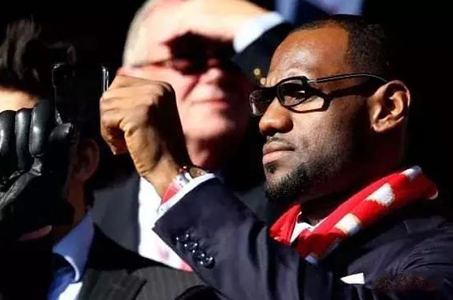 投资天才！詹姆斯100万六年变4亿，惊动财经新闻