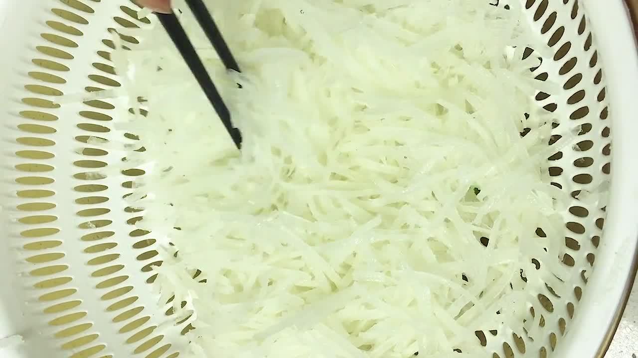 牛肉饺子煮出来发酸怎么调汁补救,牛肉饺子干柴怎么办