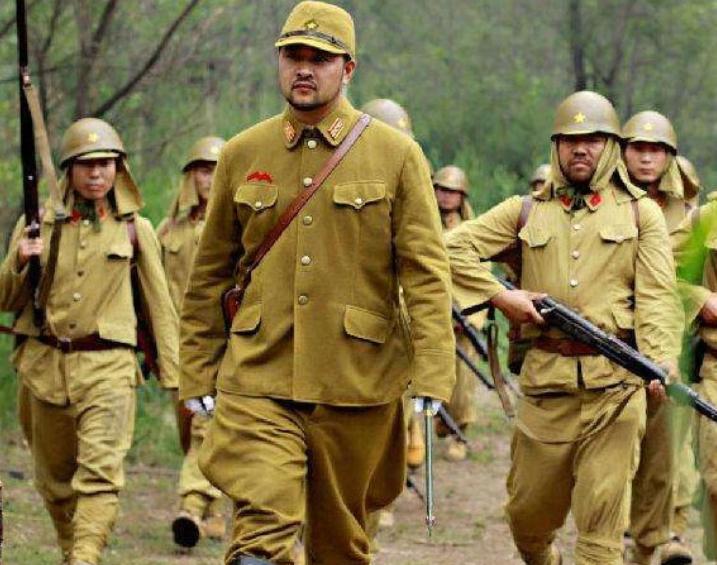 日本军帽为什么有三块布,日本军帽为什么有几块布