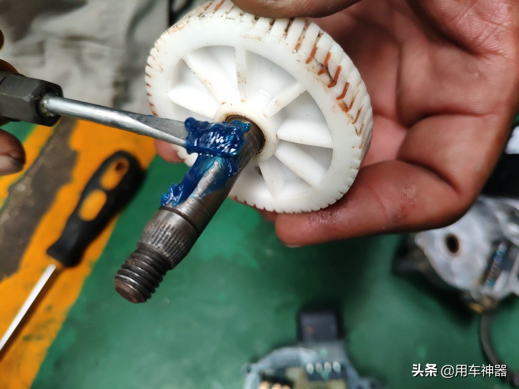 雨刷电机怎么保养,雨刮电机维护视频