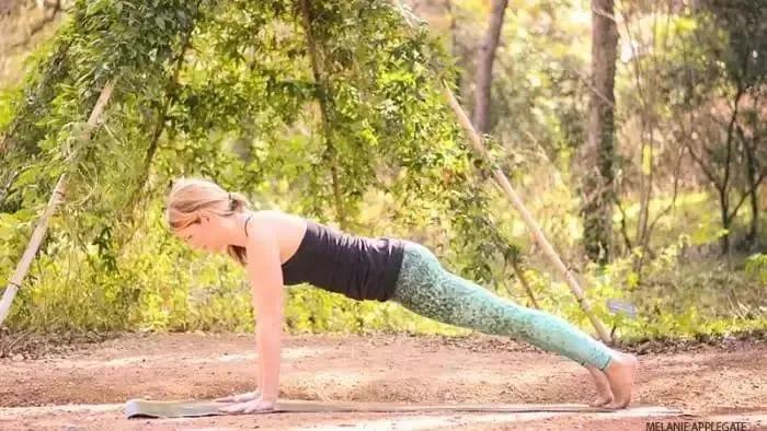 手臂酸软无力抬不起是怎么回事,手臂无力发抖怎么回事