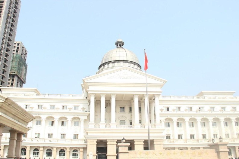 汕头一处钟楼，是当地标志性建筑之一，规模全省第二