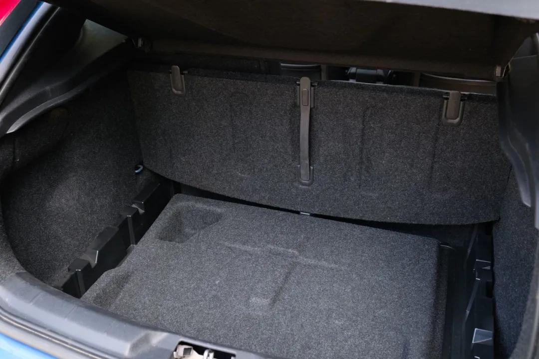 沃尔沃v40二手值得买吗,二手沃尔沃v40值得买吗