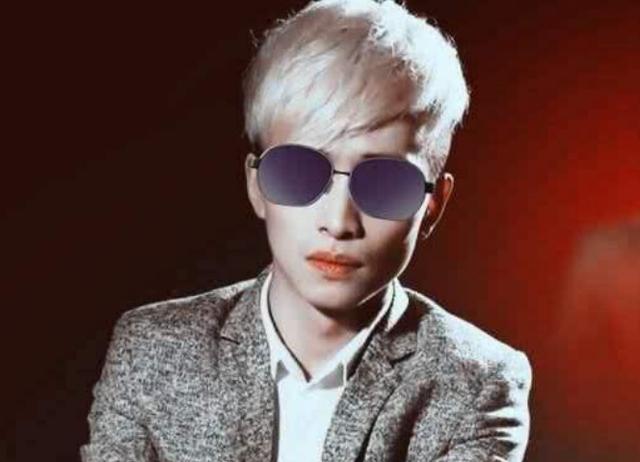 定了！LOL最强德莱文签约*牙虎**，战旗官博的留言让铁粉感动