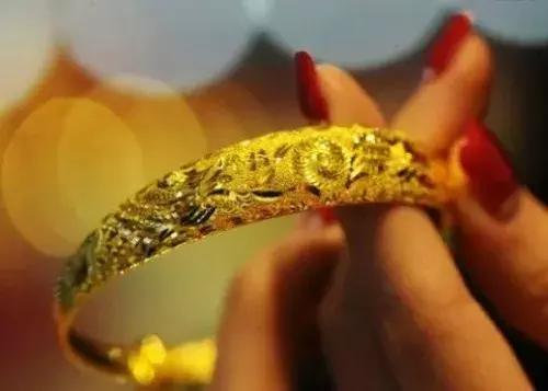 老式白金戒指,假白金戒指