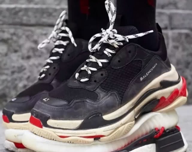 balenciaga老爹鞋triples,triples老爹鞋荧光绿夏天穿搭