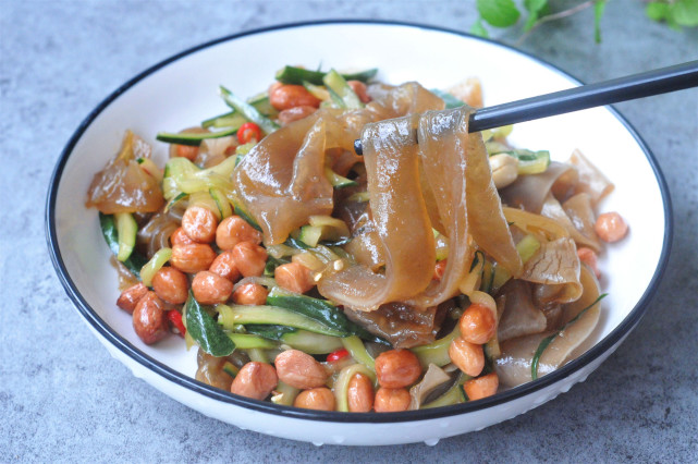 正宗手工红薯粉的制作教程,自制手工红薯粉详细步骤