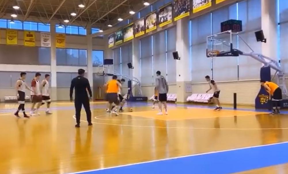 男篮易建联近况,易建联捐款