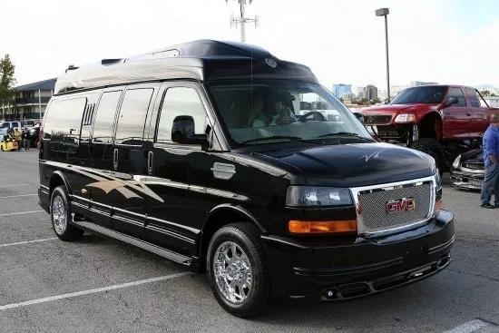 和埃尔法抗衡的保姆车,一百多万的保姆车埃尔法