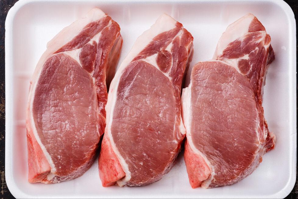 抹了硼砂的猪肉怎么区别,硼砂猪肉吃了会出现什么反应