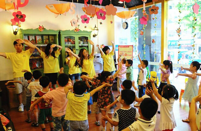 boostup少儿英语教材,怎样给孩子选英语课程