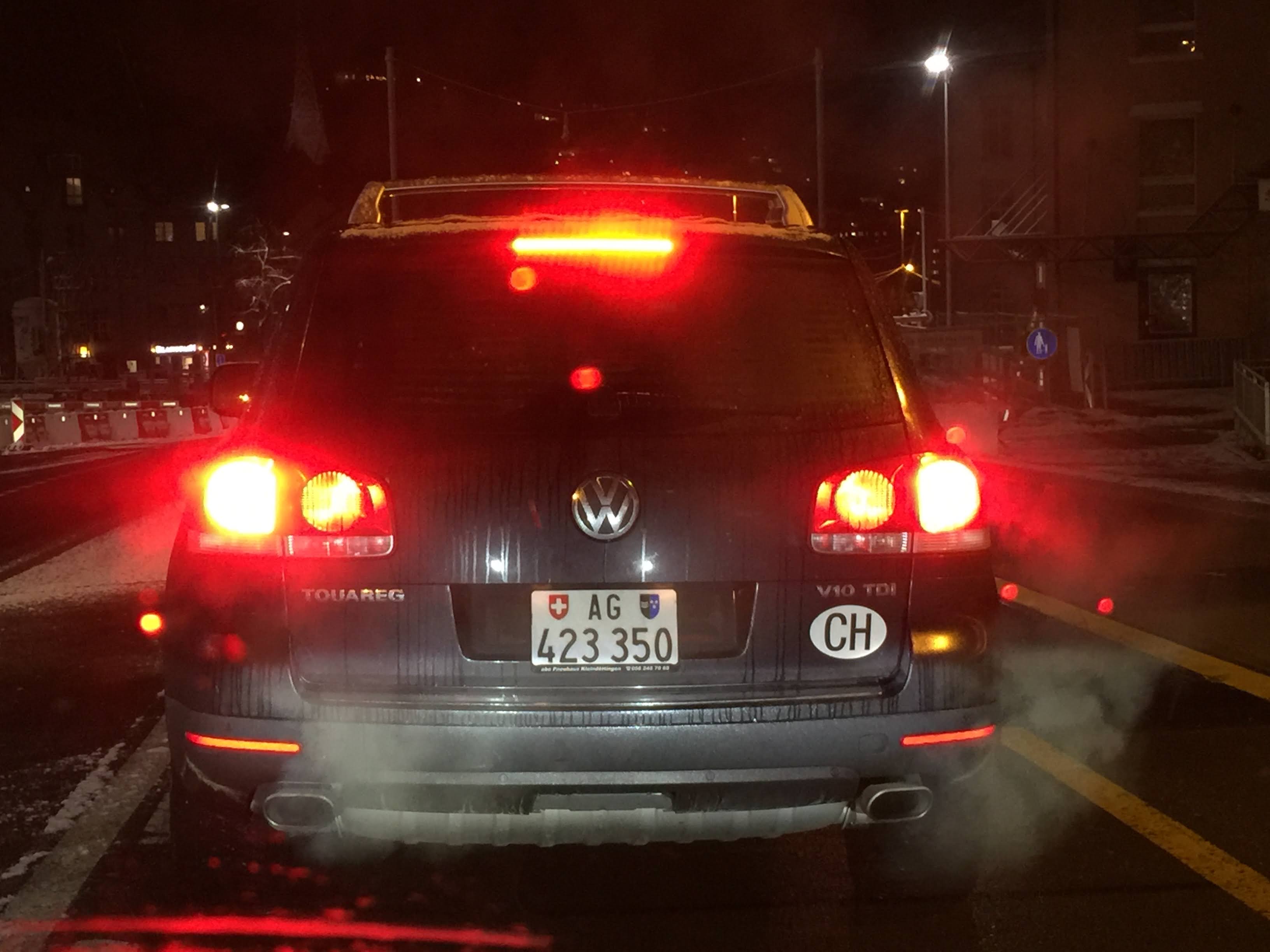 还不如二线明星？扒一扒参加达沃斯论坛的大佬们都坐什么车