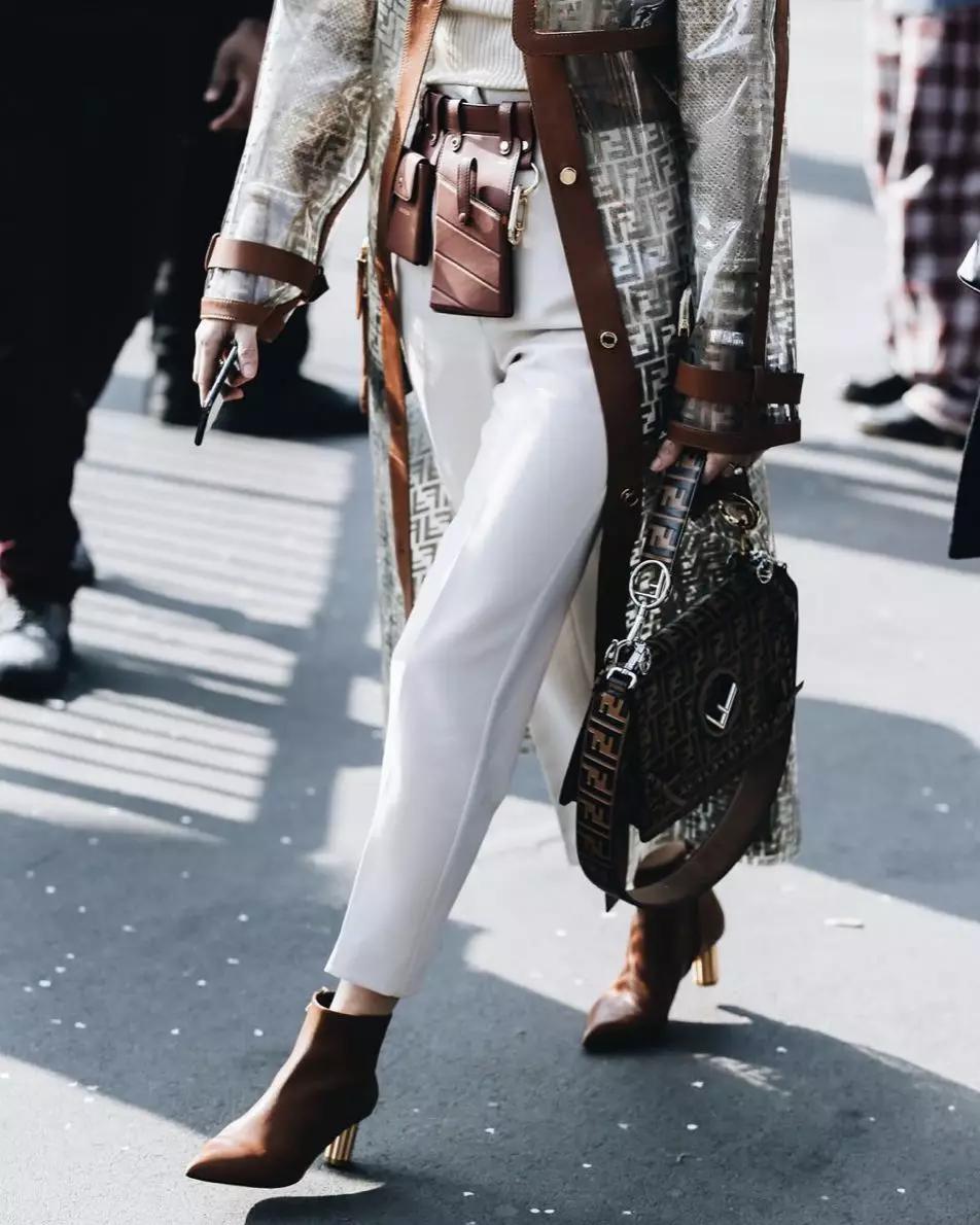 最新款的腰包简单一点,斜挎腰包最值得入手的大牌