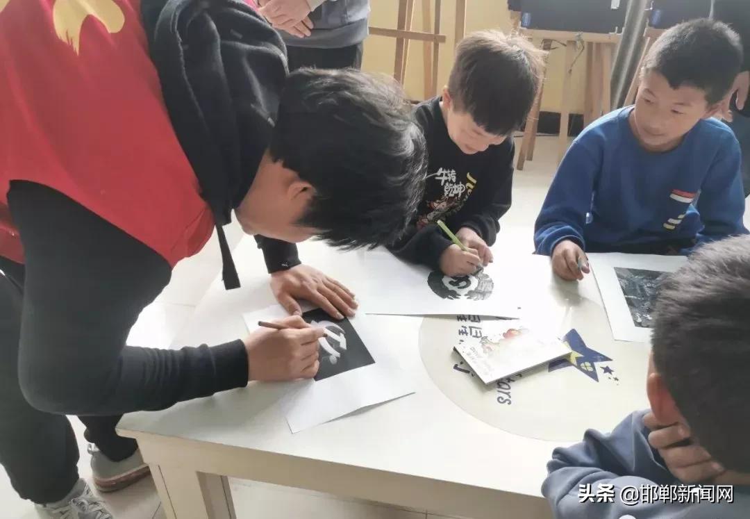 微爱接力留守儿童,微爱行动公益活动