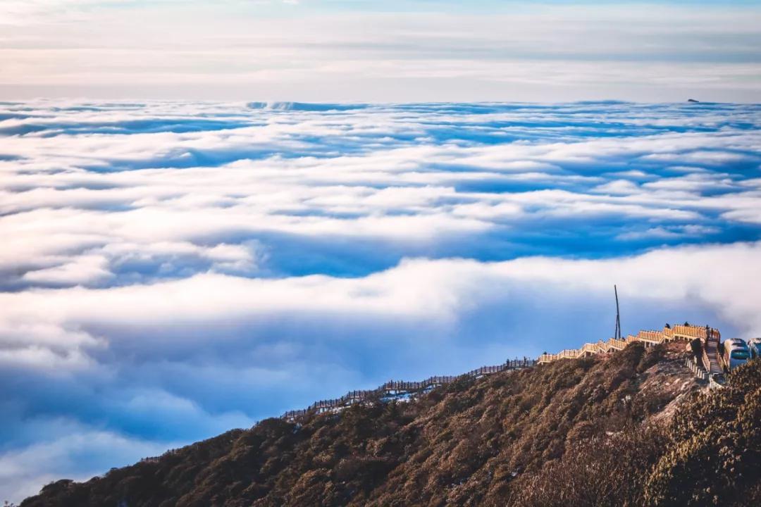 天上人间云海仙境,达瓦更扎云海旅游视频