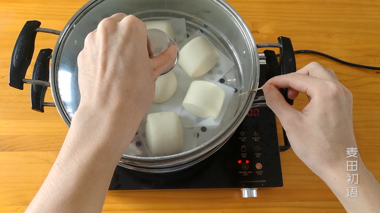 香味十足的奶香馒头，超级松软有弹性，不坑洼不缩皱的秘密都在这