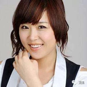 天后因队友吸du人气暴跌，公开承认整形却成蛇精下巴，瘦到脱相