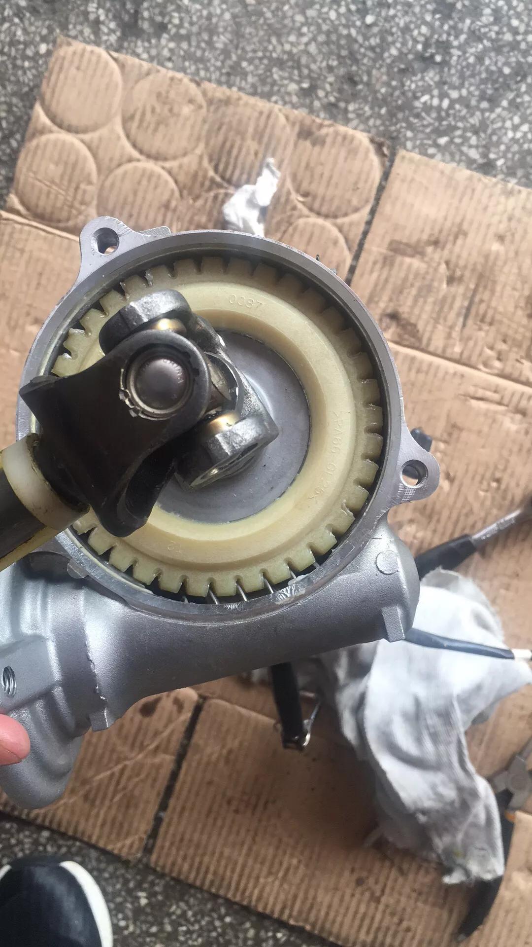 老款rav4原地打方向有异响,老款rav4方向盘很重跑偏