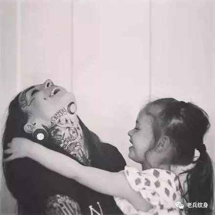 世界第一纹身模特,法国著名纹身模特