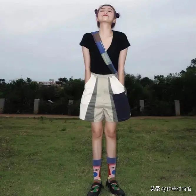 花瓣丸子头学生党蓬松,古风丸子头前额花瓣头饰