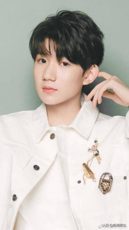 tfboys三小只帅气照,tfboys三小只走路步伐