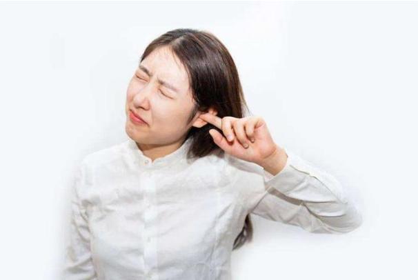 宝宝耳朵耳屎要定期清理吗,宝宝掏耳屎的正确方法