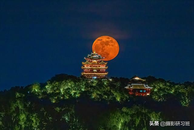 浣宠兘18-135闀滃ご鎷嶆憚鏄熺┖,鐖辨媿鏄熻景鐩存挱鍥炴斁