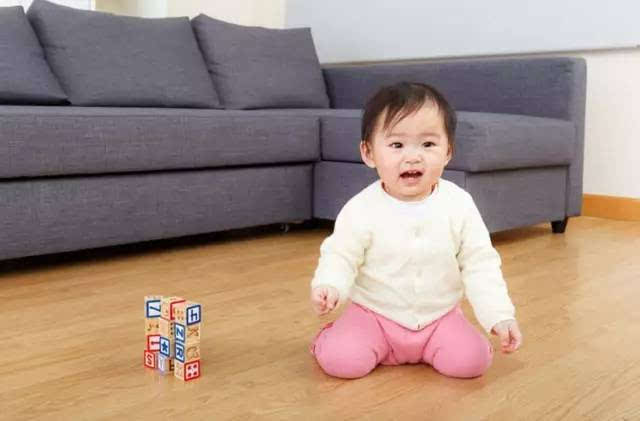 宝贝照相姿势怎么摆好看,宝贝坐姿不端正