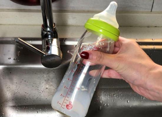 奶瓶的正确清洗方式你学会了吗,奶瓶清洗的正确打开方式