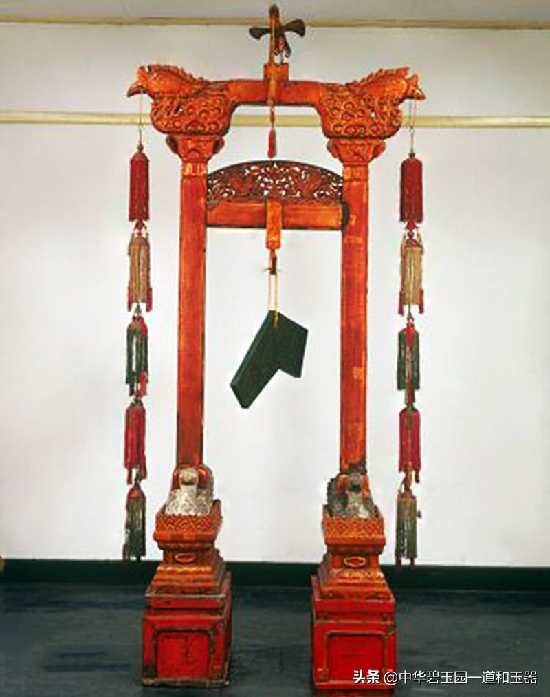 清乾隆和田白玉籽料镂空圆雕把件,清乾隆和田白玉籽料雕件克价