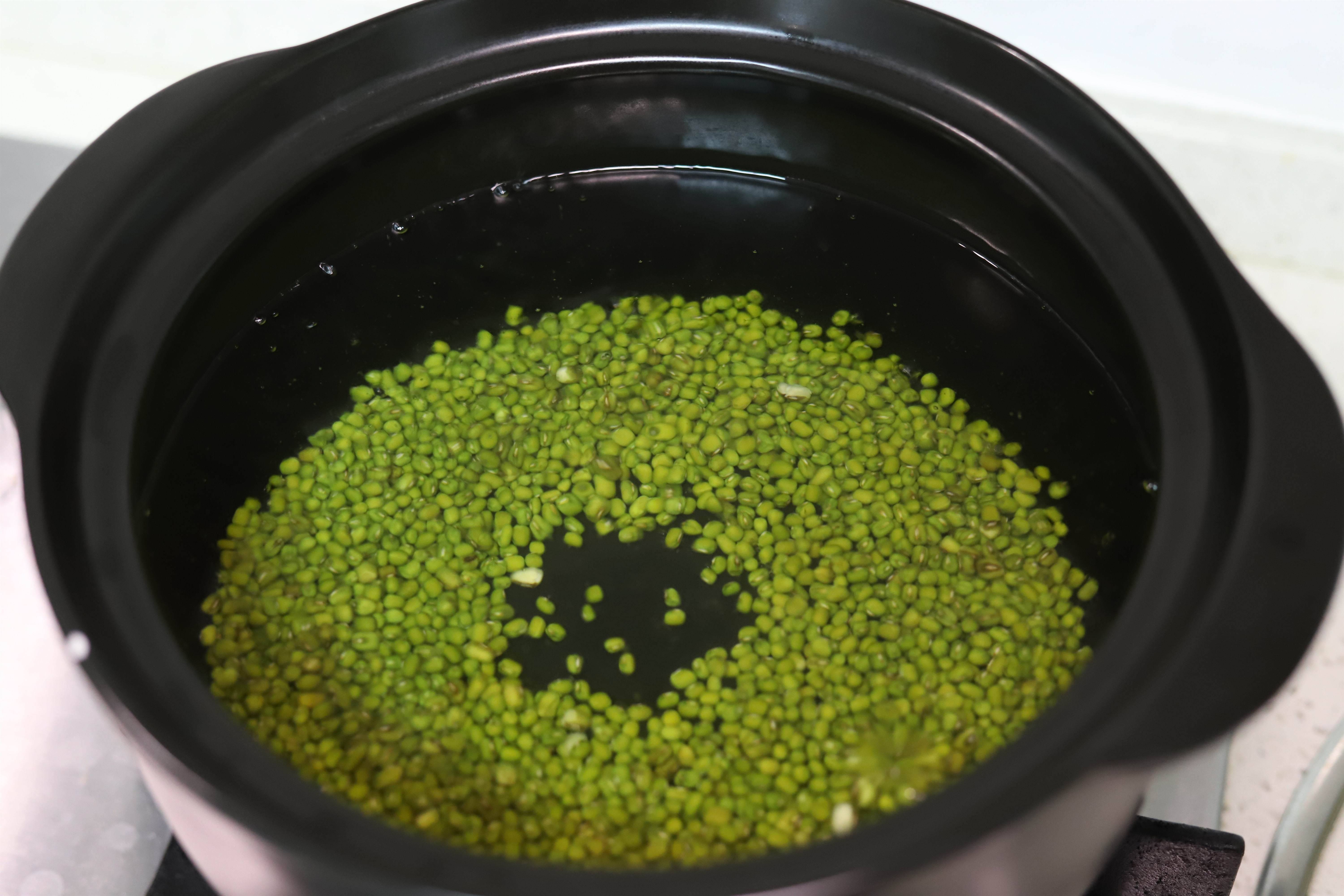 绿豆不冻怎么煮能快速开花,绿豆百合汤该如何熬制才有效