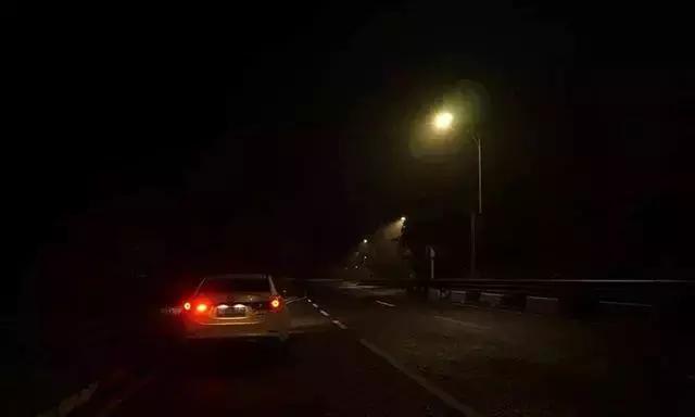 新手不知道车灯怎么开,怎样才是打开雾灯的正确方式