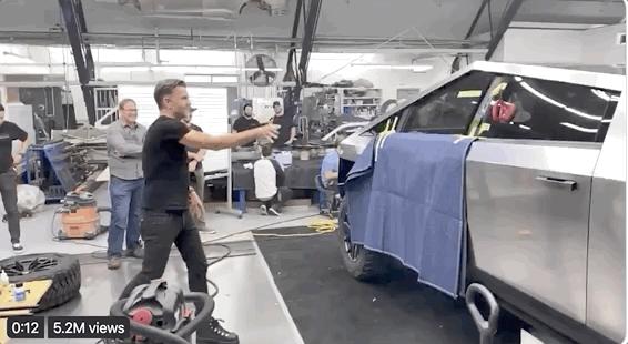 马斯克皮卡玻璃碎了,马斯克车窗玻璃被砸碎