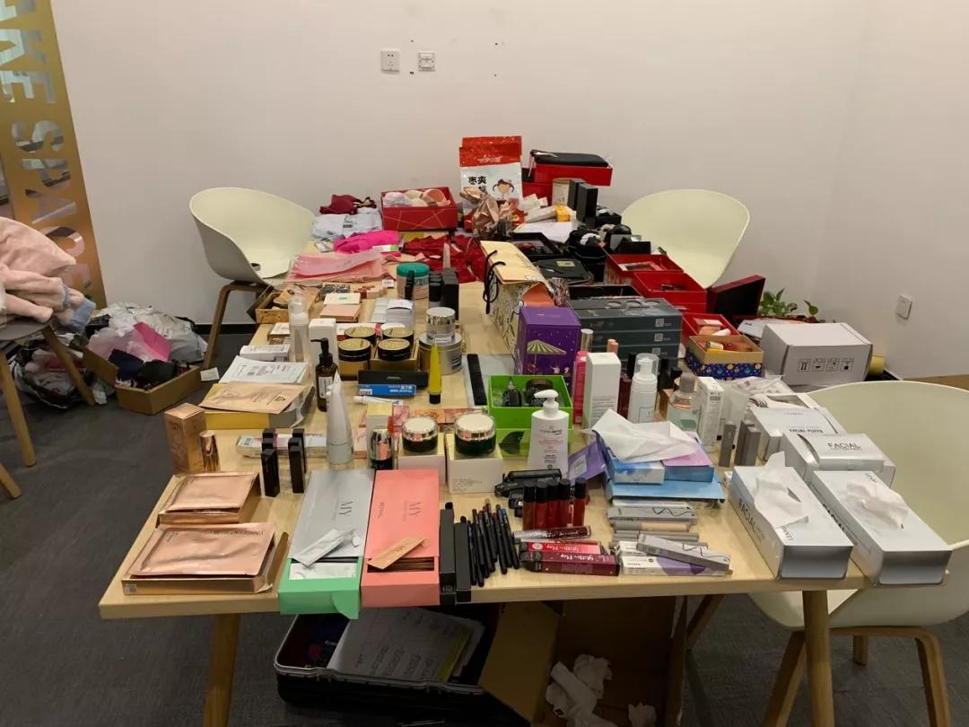 零距离跟访薇娅十二天:这世界,不是你想的那样