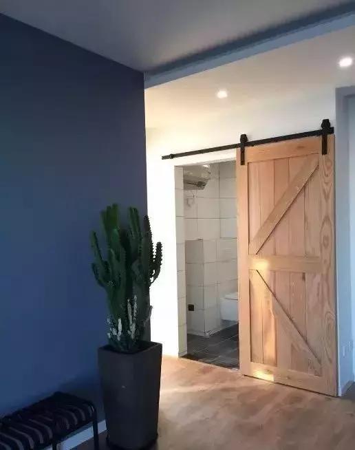 厕所门正对卧室门怎么做隔断,厕所门对入户门怎么解决风水问题