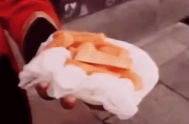 英女王下令封杀50年!王室私生活*片禁**遭泄露,百万人在线吃瓜