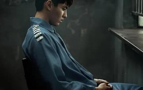 未采取暴力威胁手段算敲诈勒索吗,用暴力手段制止施暴者违法吗