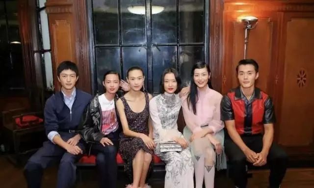 刘雯谈感情落泪,刘雯哭了的照片曝光