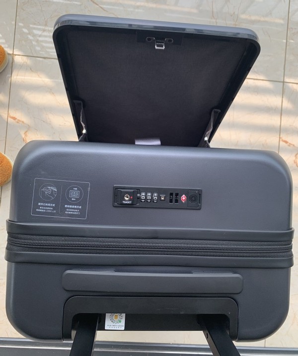 出差好物共享—地平线8号行李箱新玩法