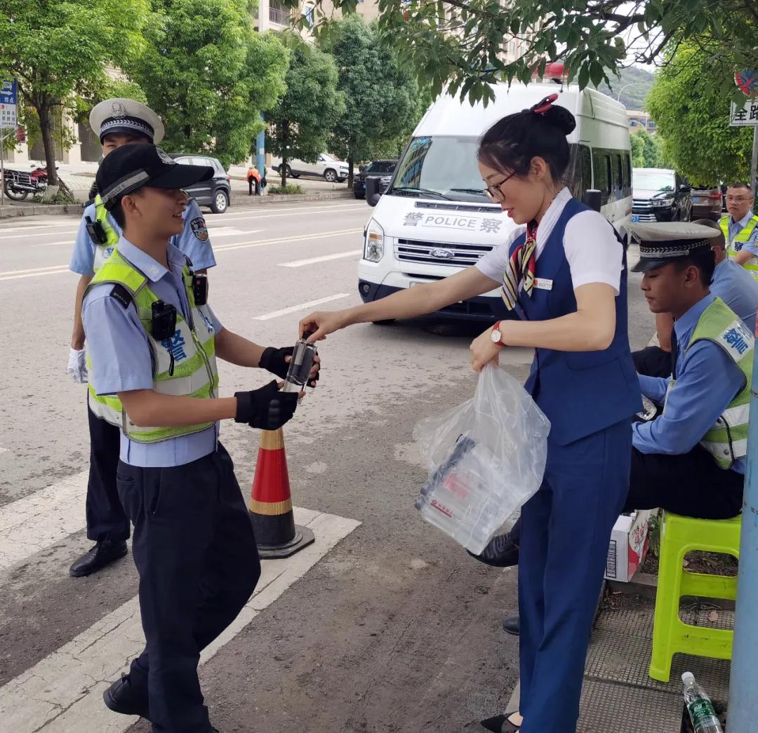 多部门联合开展高考护航行动,保康多警种联动为高考保驾护航