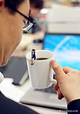 杯缘子小姐：一群直男是如何设计出一款风靡日本的扭蛋玩具，年入17亿，让迪士尼主动抱大腿？
