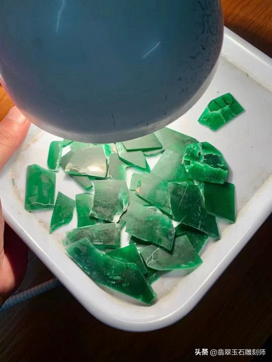 最便宜的翡翠手镯品种,绿货捡漏翡翠手镯