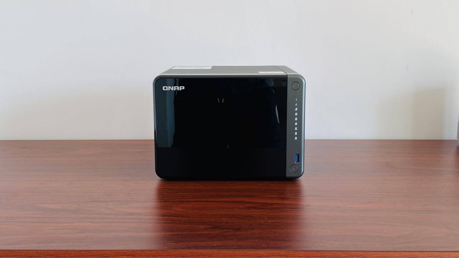 威联通301w路由器测评,威联通路由器301w拆机评测