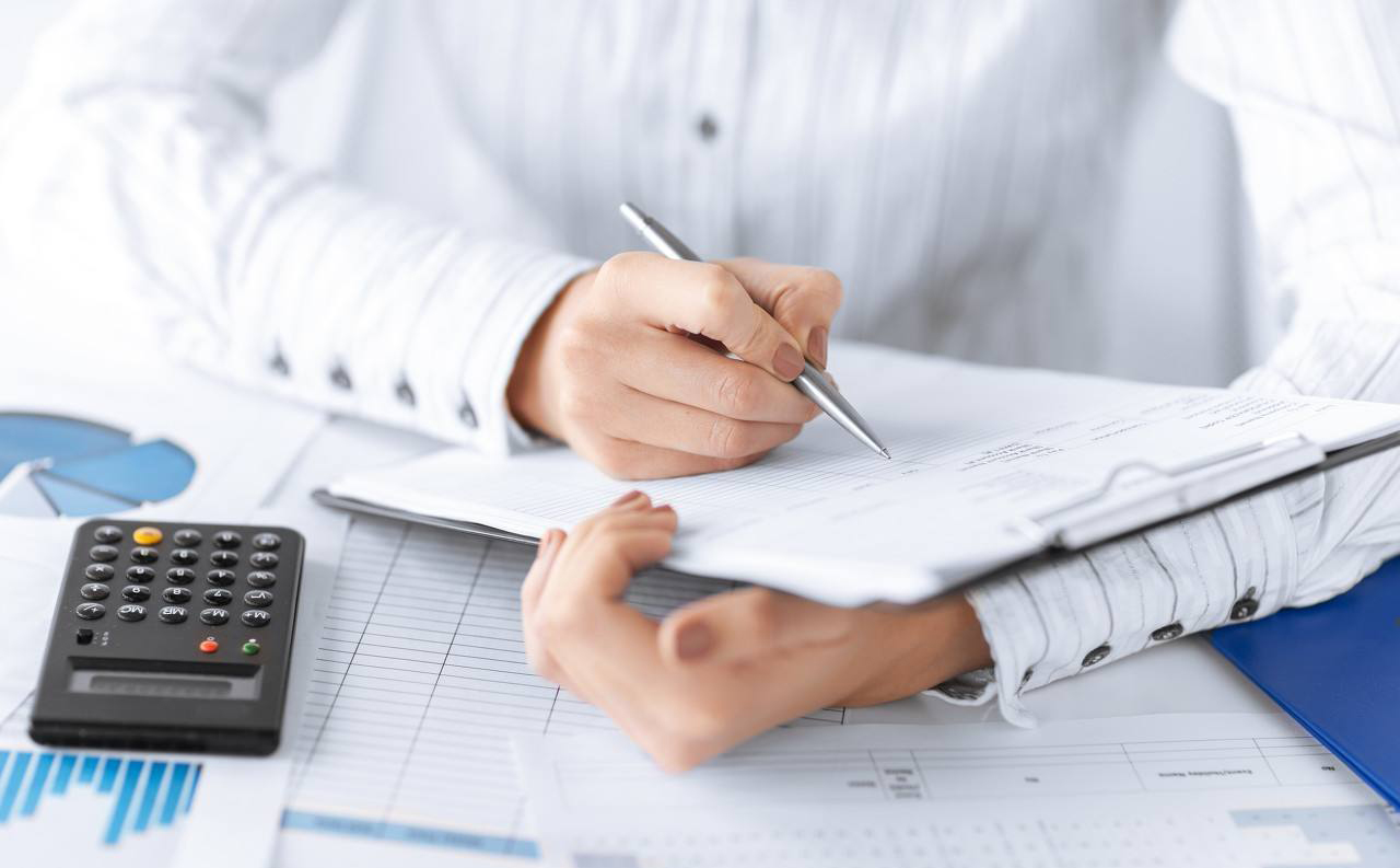 财务人员如何审核报销单据,财务人员如何审核工资