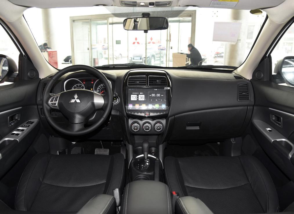 15万以内的SUV，我认准广汽三菱劲炫，级别比XR-V高，油耗还很低