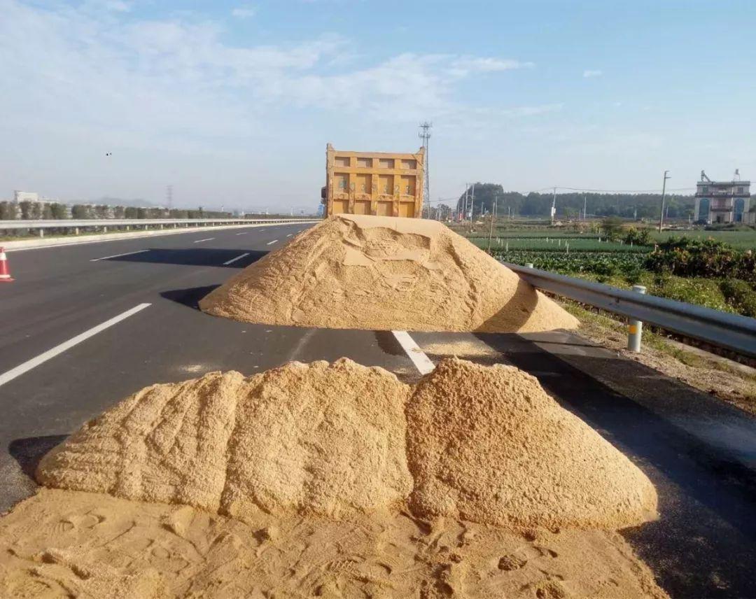 10年涨20倍，砂子都开始按斤卖？网友：难怪房价涨那么快