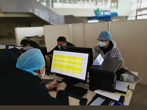 五个奶爸战疫记